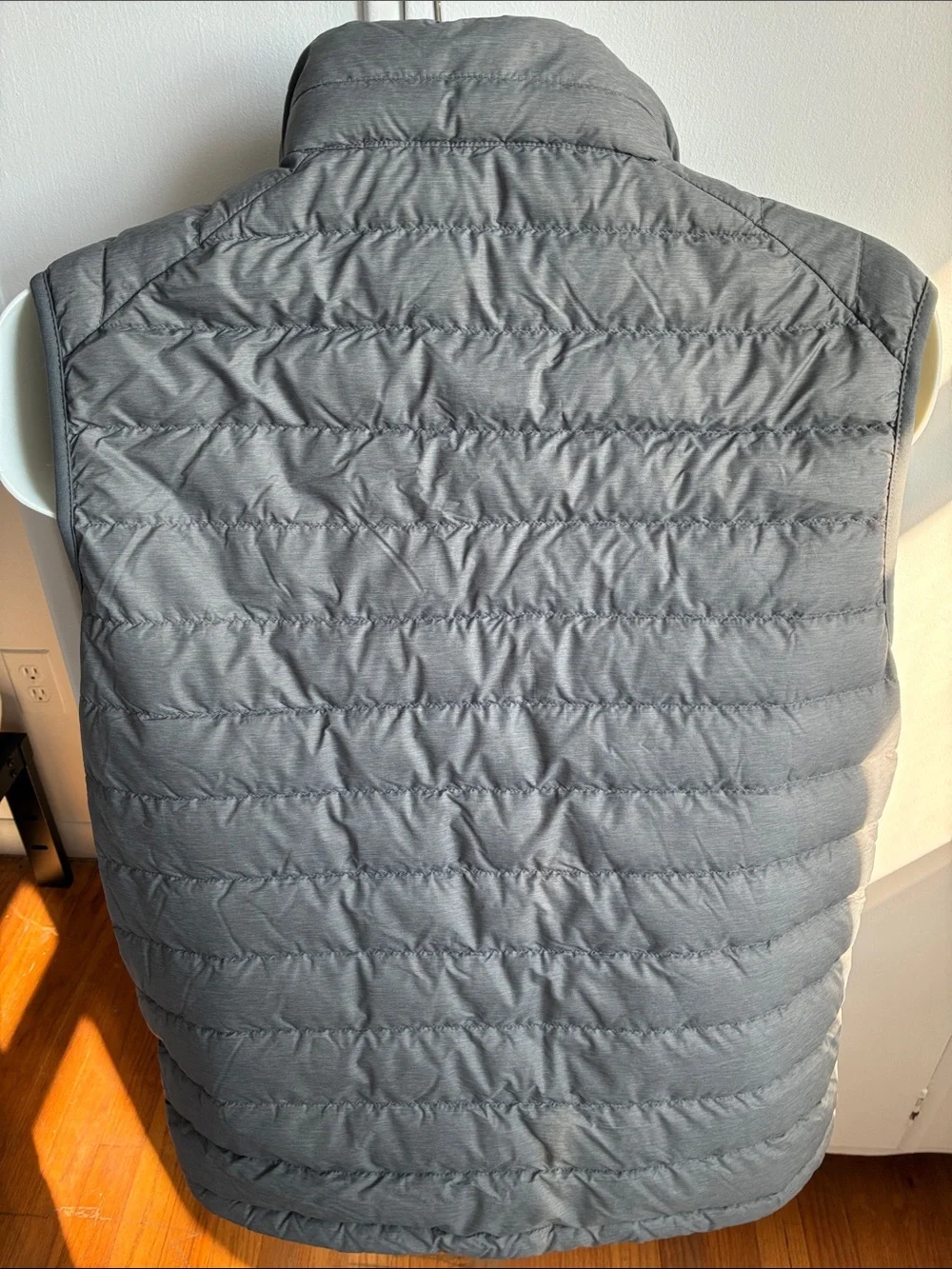 HEATKEEP Packable Gray Down Puffer Vest, Lightweight Layer, Like New M